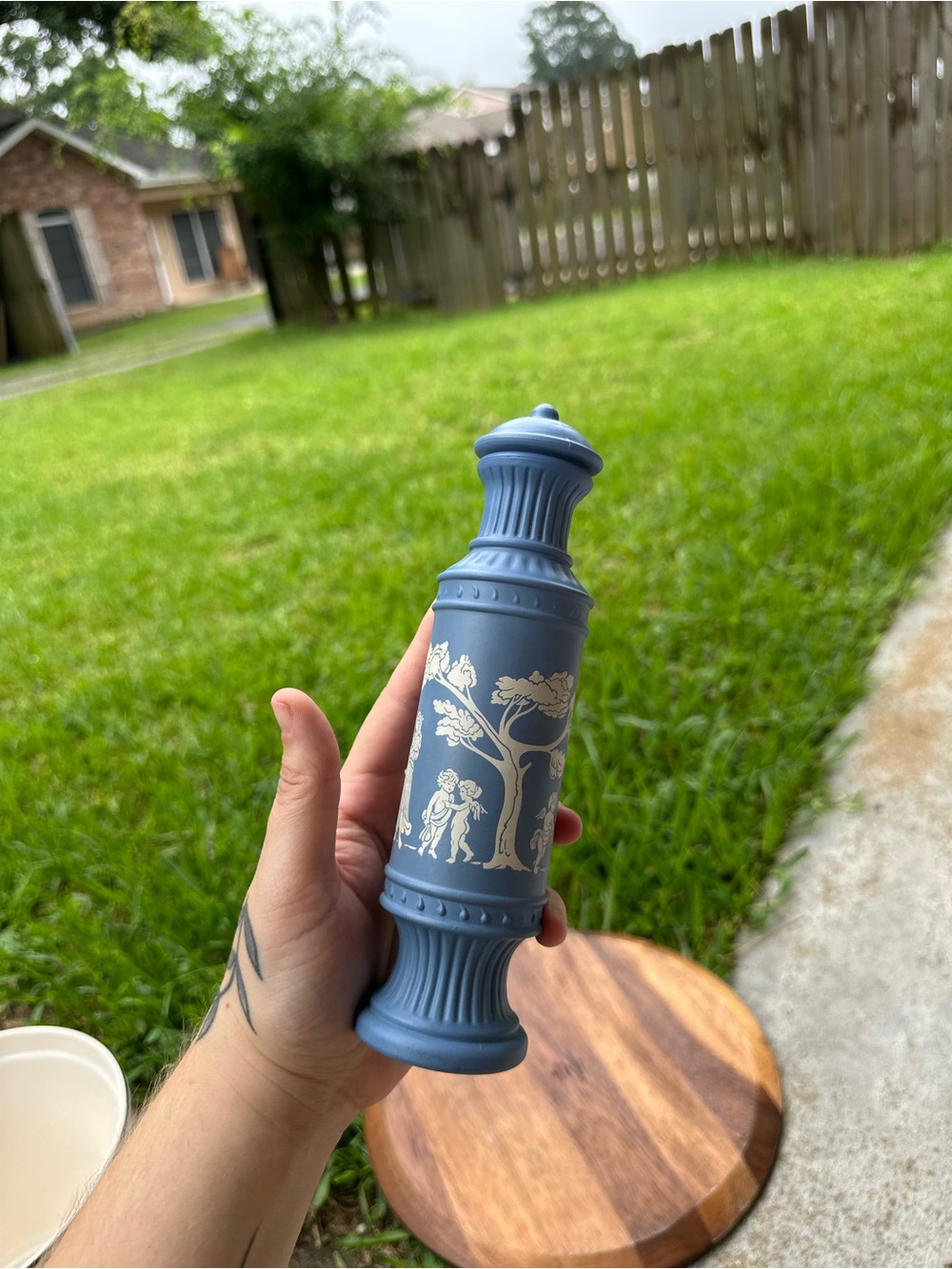 Blue Jasperware-Style Decorative Pillar with White Relief